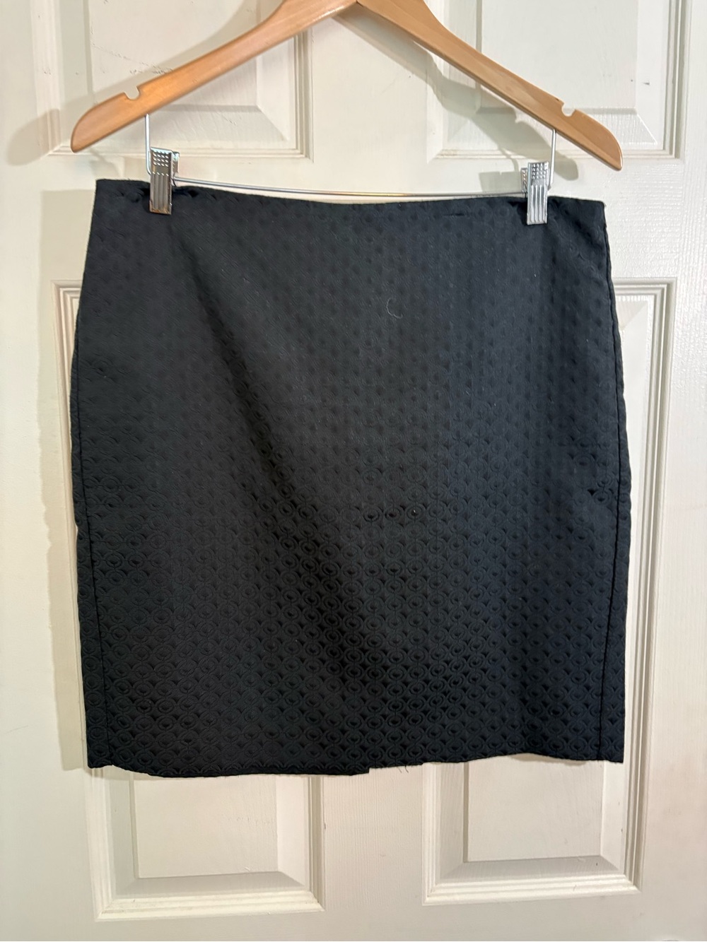 Banana Republic Black Textured Pencil Skirt